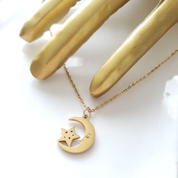 New! FP Star & Moon Necklace - Picture 15 of 15